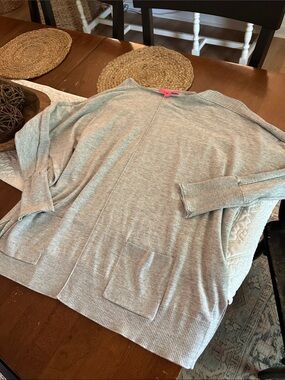 Lilly Pulitzer Light Gray Scoop Neck Sweater Tunic